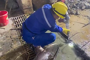 厦门地下室伸缩缝堵漏施工视频